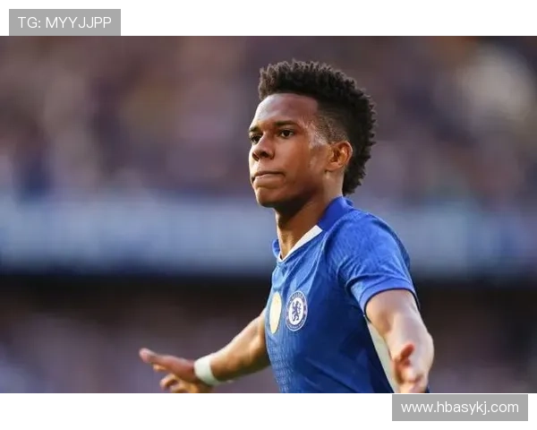 切尔西足球明星手机壳热销让你随时随地展现球迷风采