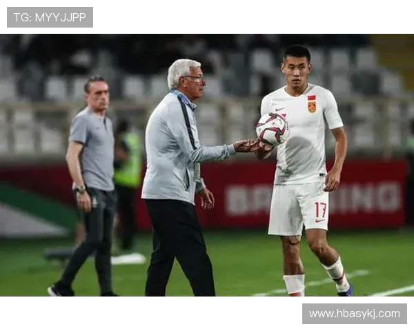 武汉足球队在全国耐力排行榜中荣登第三名展现出强大实力与拼搏精神